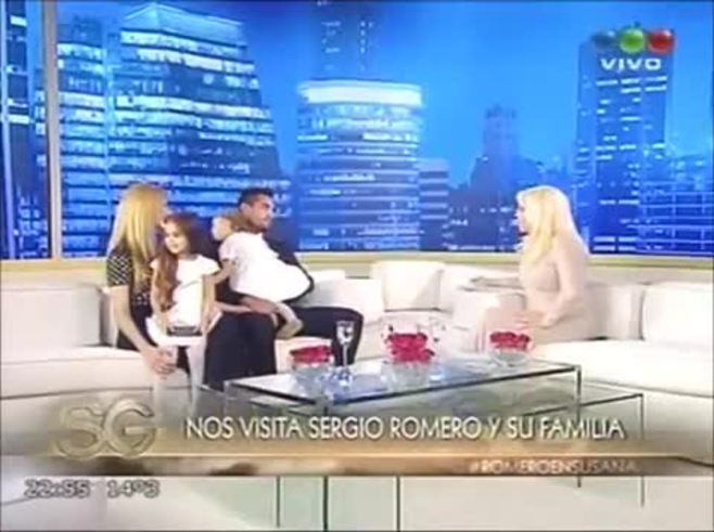 Sergio Romero y Eliana Guercio, unidos en el living de Susana: su historia de amor y las críticas antes del Mundial 