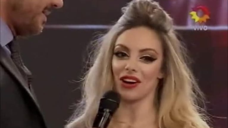 El beso de Gisela Bernal y su nuevo novio en ShowMatch