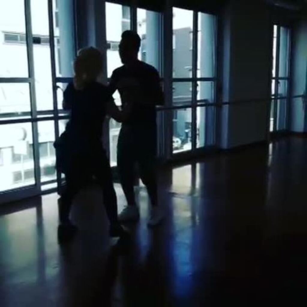 Wanda Nara bailando bachata