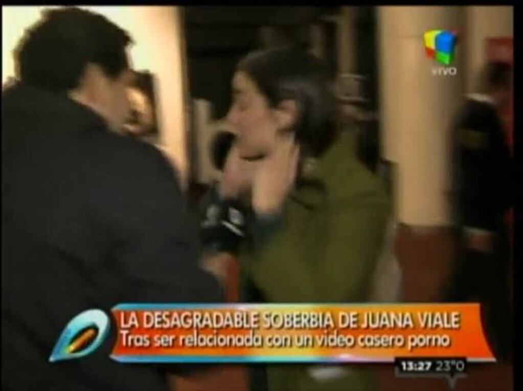 Los picantes videograhps que Intrusos le dedicó a Juana Viale: mirá el video