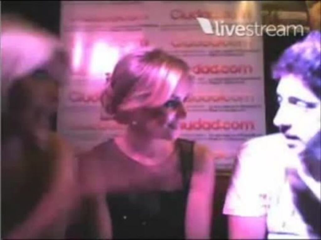 La divertida twitcam de Alexandra Larsson con Nazarena Vélez, Jey Mammon y Alexander Caniggia