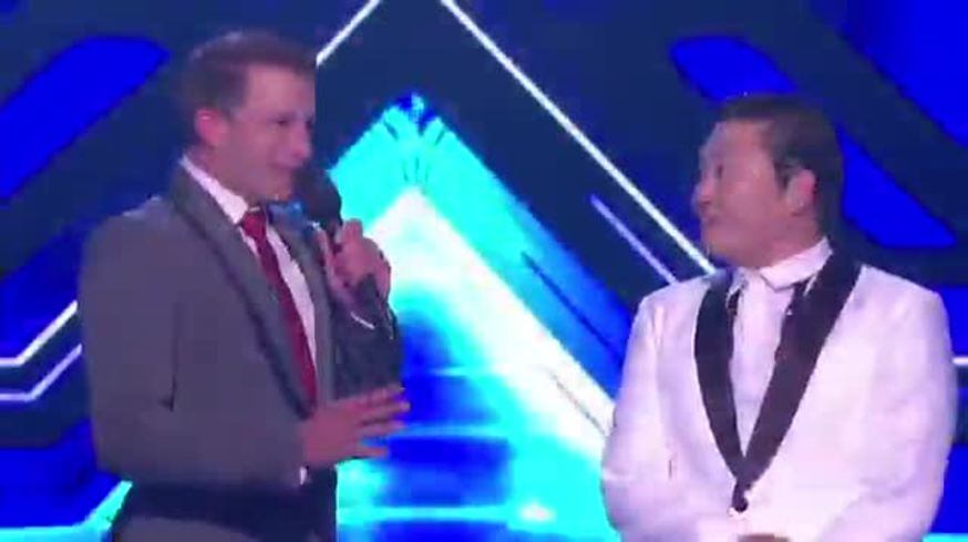 Mel B baila el Gangnam Style