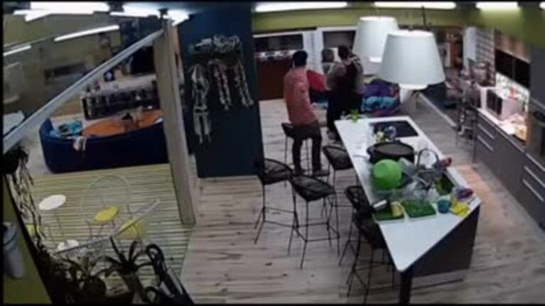 GH2015: Apasionado beso entre Marian y Eloy, ¿y alta traición a Brian?