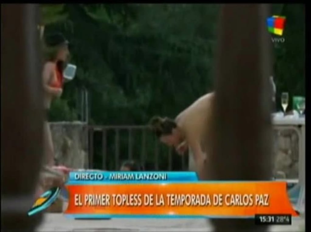 El topless de Miriam Lanzoni en Carlos Paz