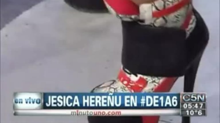 El perreo de Jésica Hereñú que calentó la madrugada de la TV