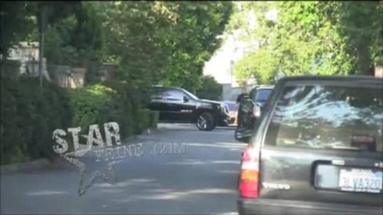 Justin Bieber y su nuevo y extravagante auto... ¡animal print!