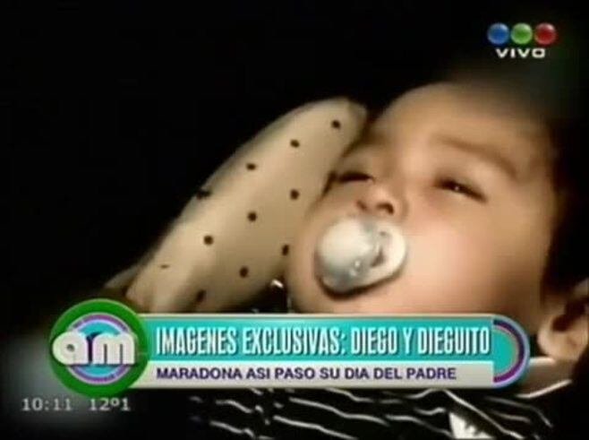 El emotivo video por el Día del Padre de Diego Maradona con Dieguito Fernando