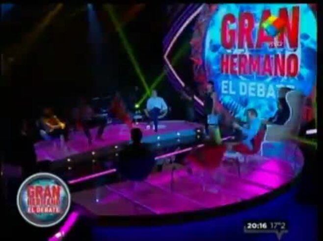 El nuevo sillón de El Debate de GH 2015 ya dio que hablar 