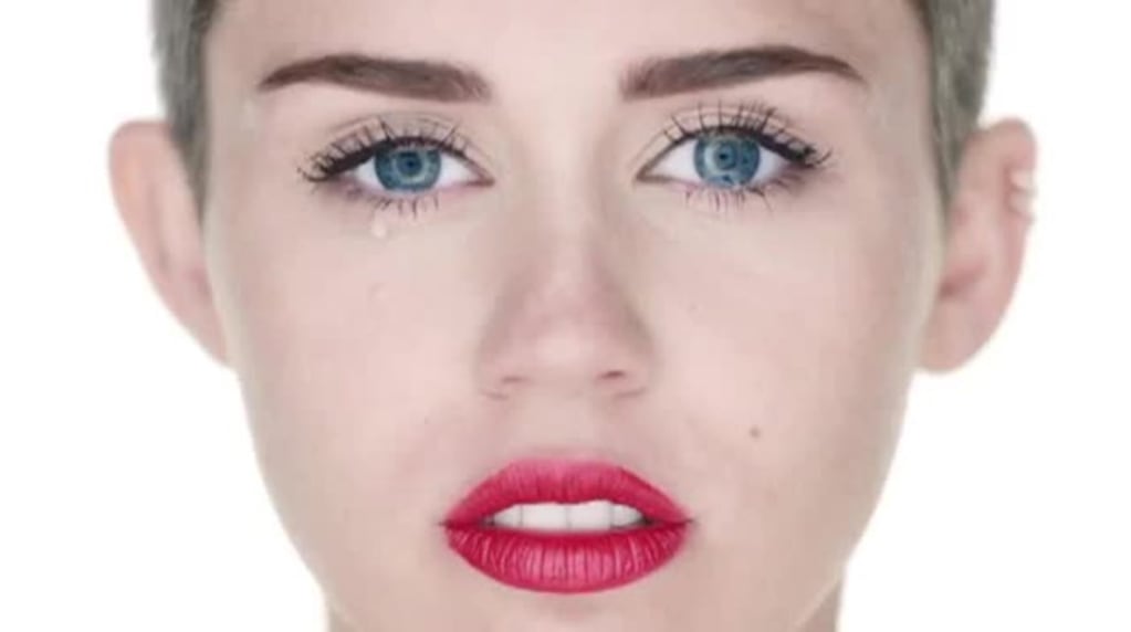 Wrecking Ball, el video de Miley Cyrus donde aparece desnuda en su nuevo videoclip 