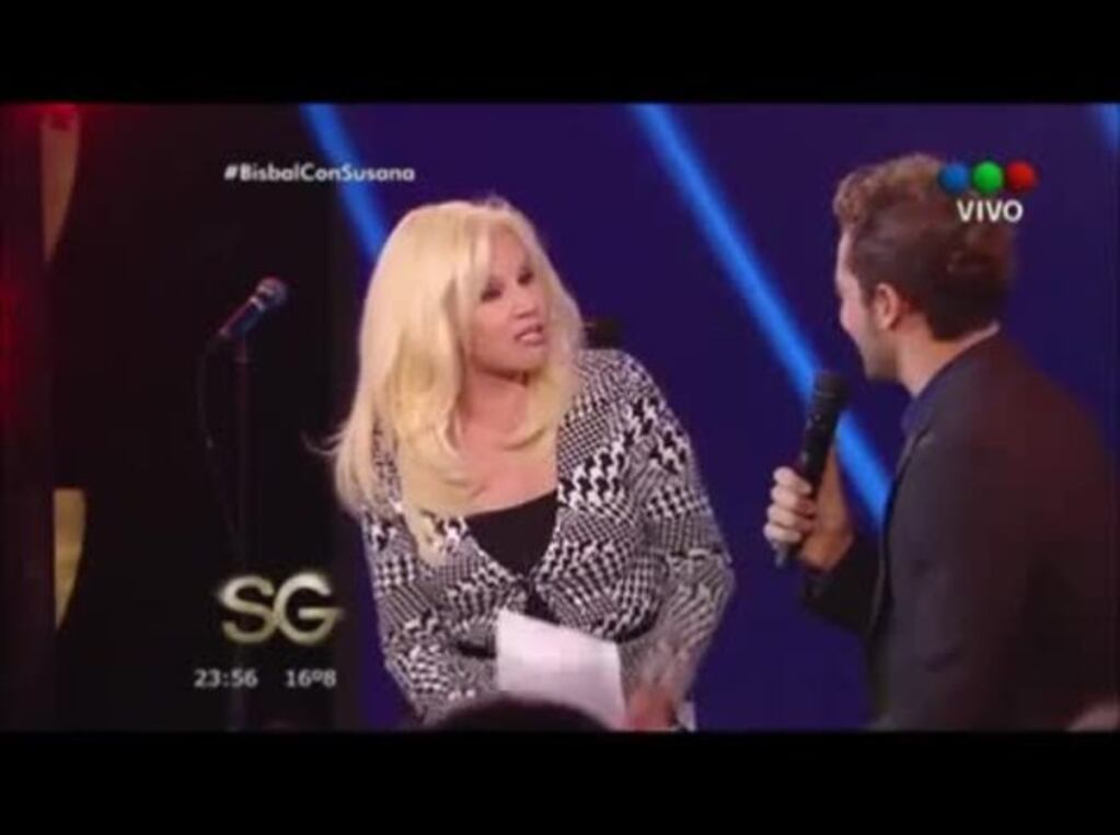 El blooper de Susana Giménez en vivo... ¡que puso colorado a David Bisbal!