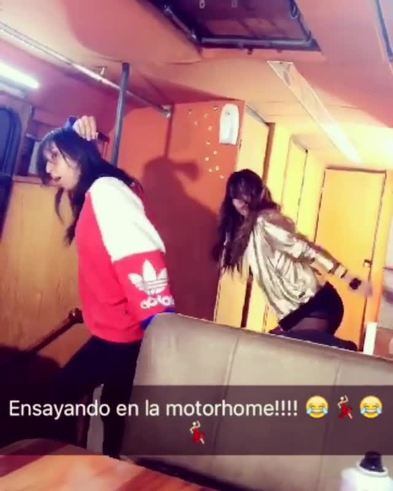 Pampita se rió del escándalo en el motorhome