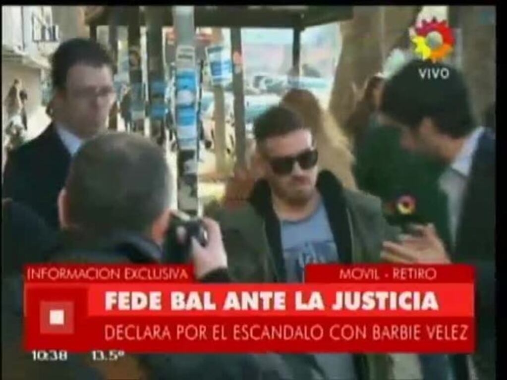 Federico Bal habló desde Tribunales: "Barbie sabe muy bien lo que pasó. Los moretones son para hacer que pare con los destrozos"