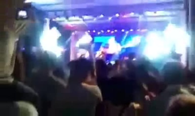 Onofre Paz, el fundador de Los Manseros Santiagueños, despidió a su hijo Martín en medio de una actuación