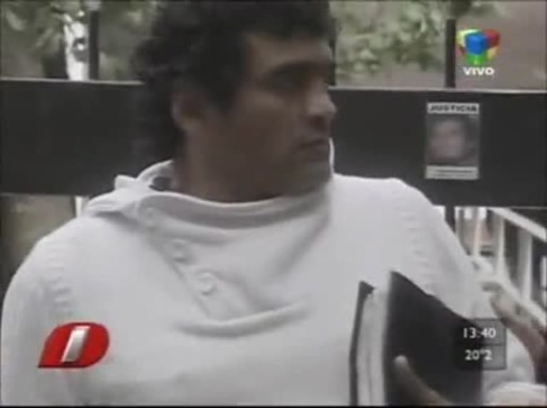 La apretada en cámara de allegados de la Hiena Barrios a Locomotora Castro