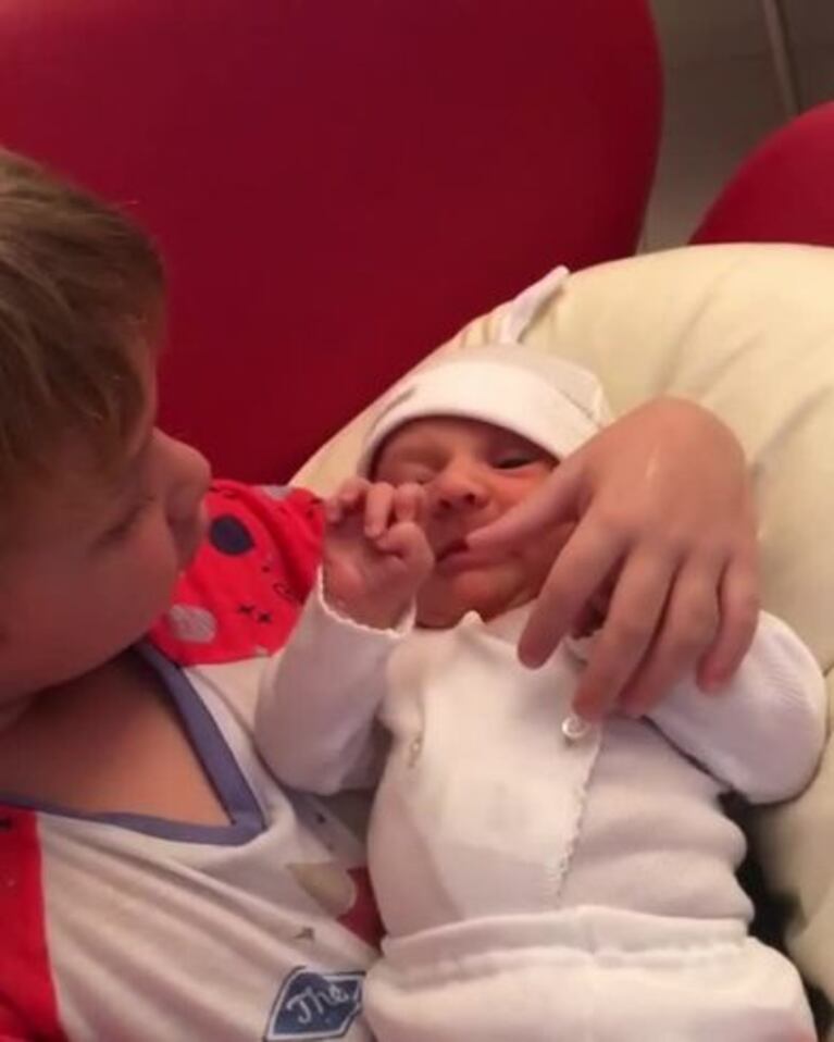 El video súper tierno del hijo de Mariano Martínez cantándole una canción de cuna a Alma