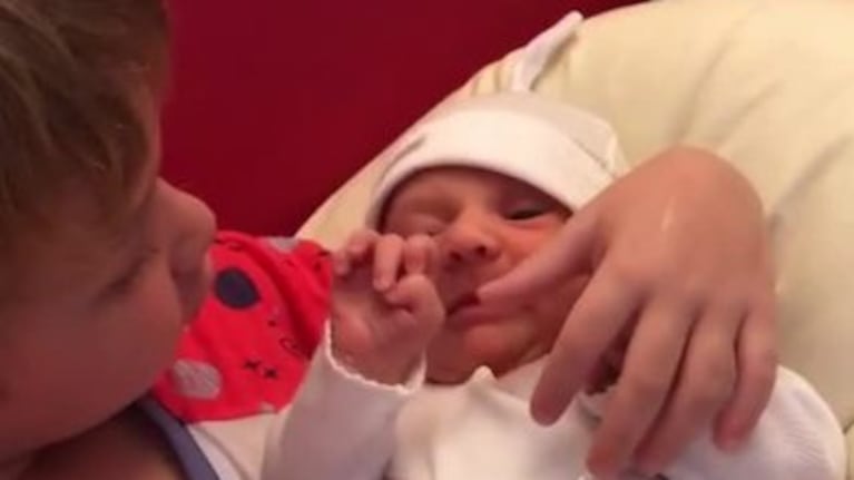 El video súper tierno del hijo de Mariano Martínez cantándole una canción de cuna a Alma