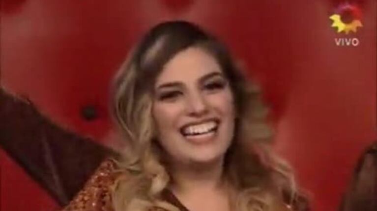 Jenny de Cuestión de Peso y un debut a pura emoción en Bailando 2012