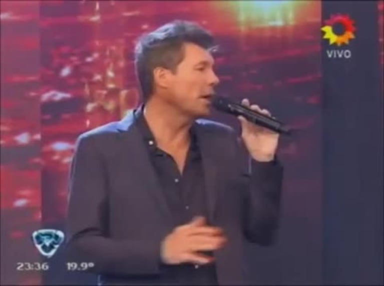 La ridícula y divertida presentación de Ricardo García en ShowMatch: ¡mirá las caras de Tinelli!