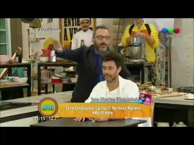 Mariano Martínez besó a Carina Zamipini, bailó rock y habló de su vida en Morfi, todos a la mesa