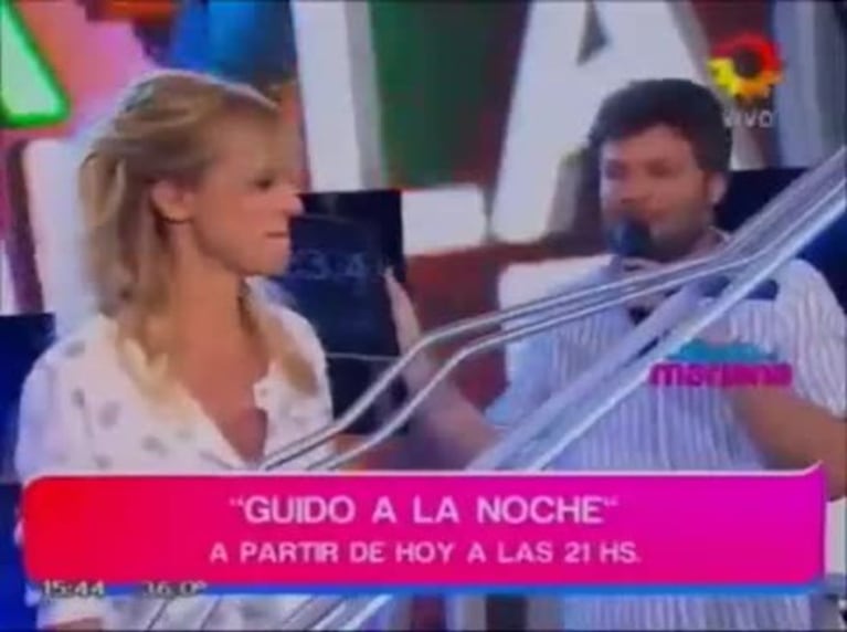 ¡Marido en cámara! El divertido momento de Mariana Fabbiani y Mariano Chihade intentando jugar con Guido Kazcka