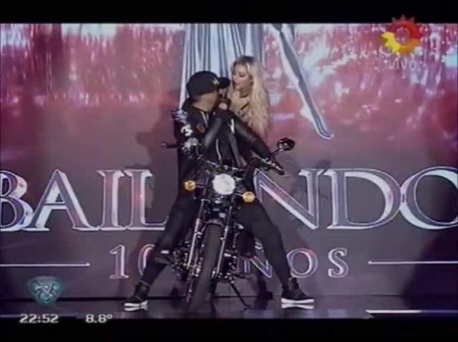 El reggaetón de El Tirri en Bailando 2015