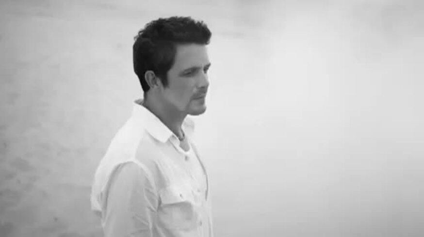 No me compares, el nuevo video de Alejandro Sanz