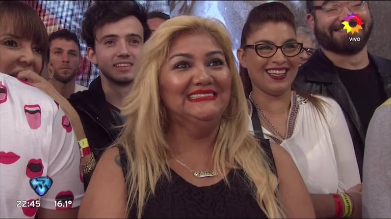 El coreógrafo de Tyago Griffo sorprendió con su look para el folclore de ShowMatch y Tinelli fue implacable: "Pensé que eras Guillermo Vilas"