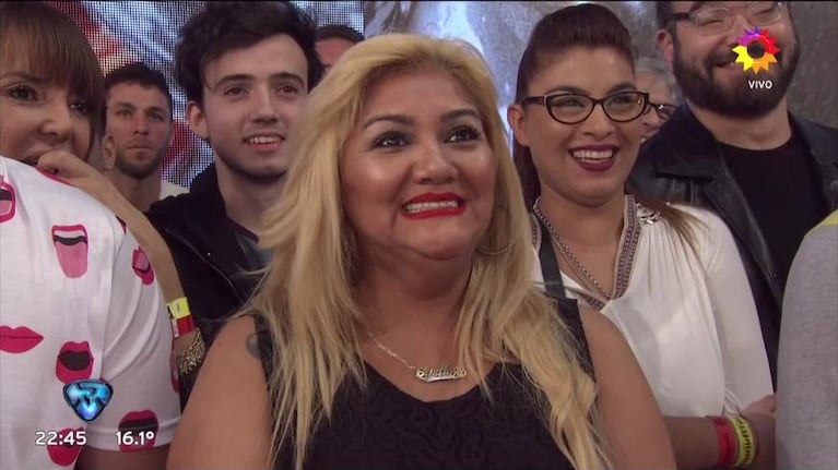 El coreógrafo de Tyago Griffo sorprendió con su look para el folclore de ShowMatch y Tinelli fue implacable: "Pensé que eras Guillermo Vilas"