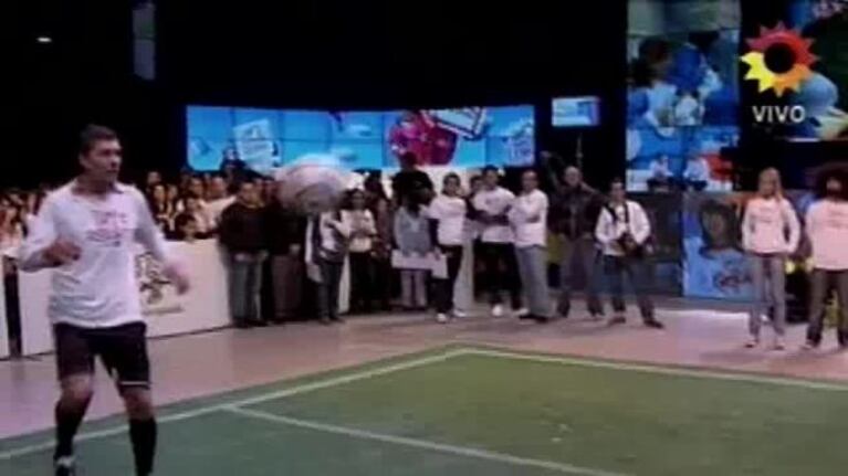 La gran perlita de Martín Palermo en el fútbol tenis vs. Marcelo Tinelli y Adrián Suar