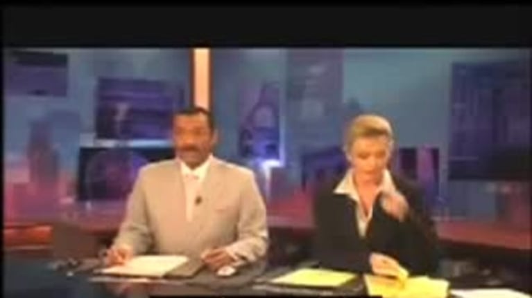 ¿Qué harán Santo y María Laura? ¡Mirá la divertida rutina de estos periodistas en el corte del noticiero!
