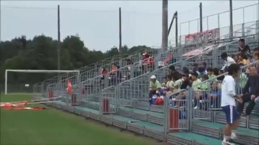Hinchada japonesa canta como la Mona Giménez 