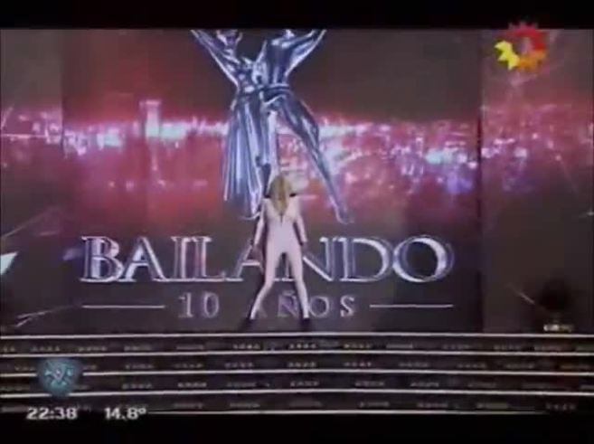 El sensual look de Luciana Salazar en el videoclip de ShowMatch