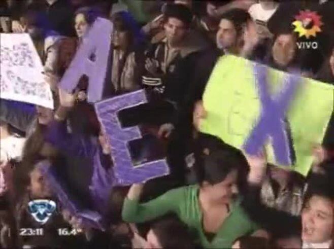 El incómodo momento de Alexander Caniggia y su ¿novia?