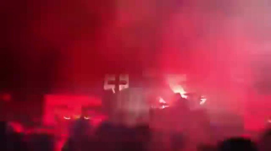 Video: Marilyn Manson se desmayó en pleno show 