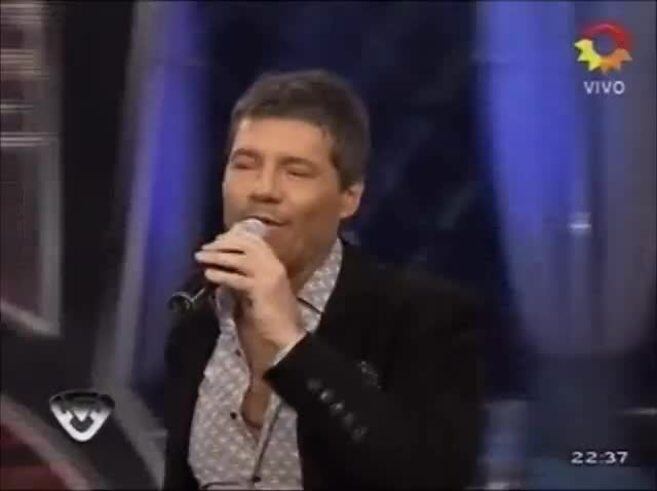 El strip dance de Pedro Alfonso: entre la osadía y la timidez