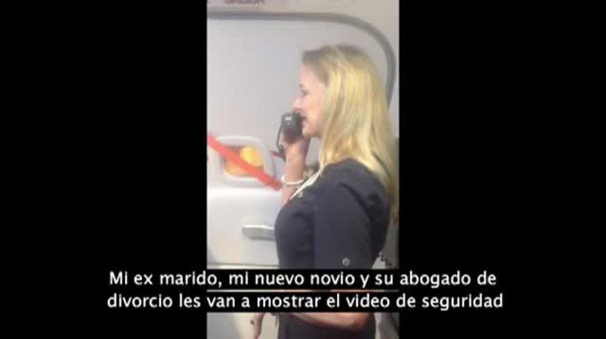 El desopilante speech de una azafata al comunicar a los pasajeros las instrucciones de seguridad