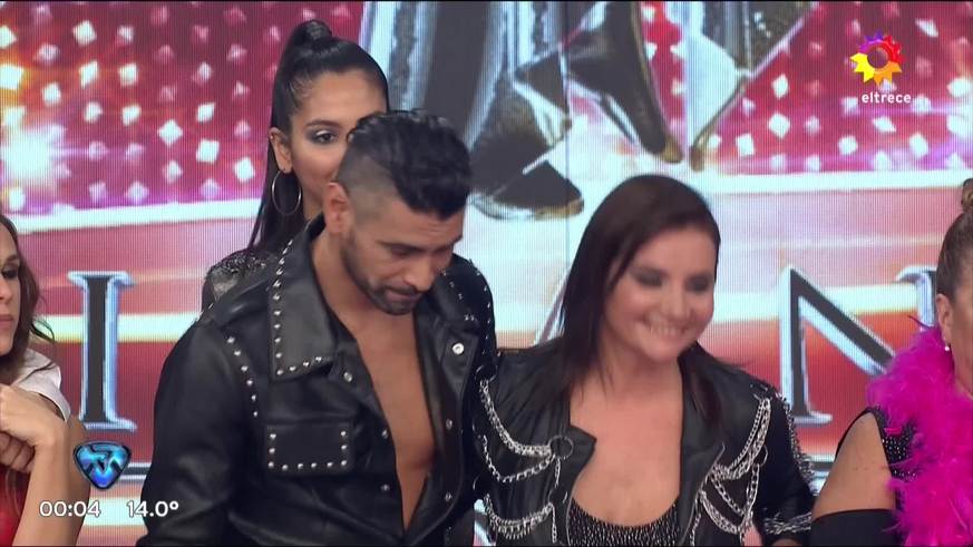 735653_nancymoriabailando.ts
