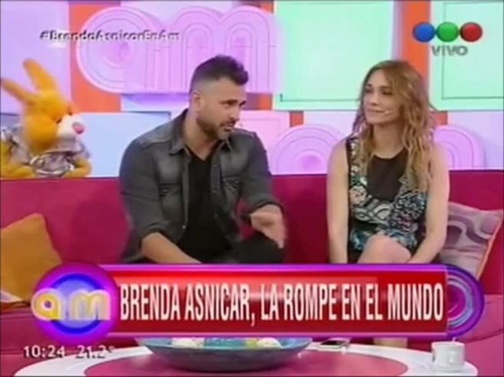 Brenda Asnicar: "Me gusta actuar, pero quiero enfocarme en hacer música"