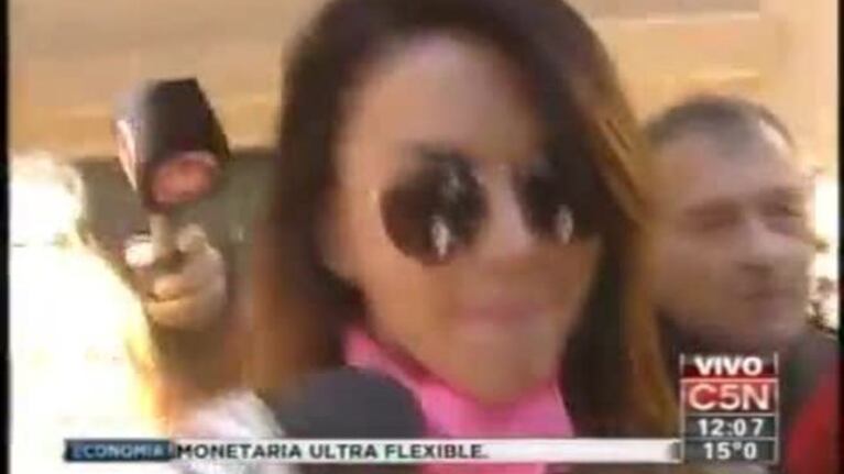 Karina Jelinek revolucionó Tribunales: "Vine a ponerme a disposición de la Justicia porque estoy preocupada"
