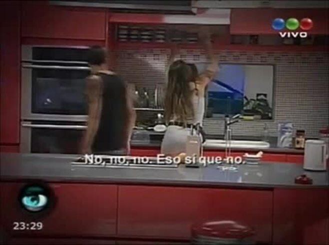 Ezequiel y Victoria: reconciliación y escenas de sexo en GH 2012