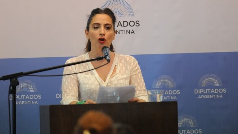 El video del fuerte discurso de Muriel Santa Ana sobre su aborto: "Quedé embarazada a los 23 y usaba un diafragma; No deseaba ser madre forzosamente"