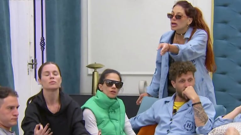 Fuerte cruce de Marian Farjat con Flor Ventura en El Hotel de los Famosos 2: "Tratame bien; a mí no me empujás, maleducada"