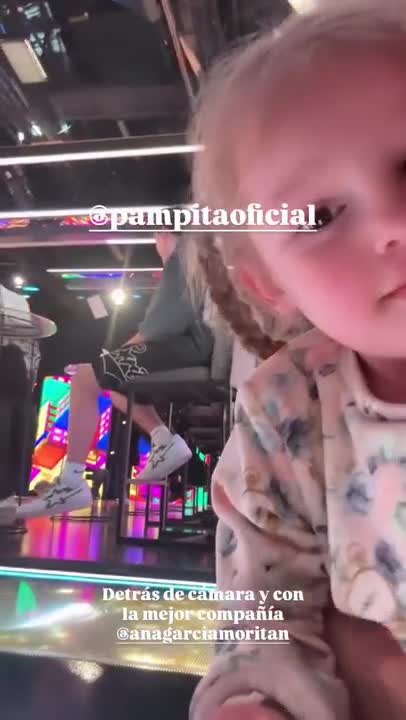 Pampita en Los 8 escalones: la tierna visita de su hija Anita al programa