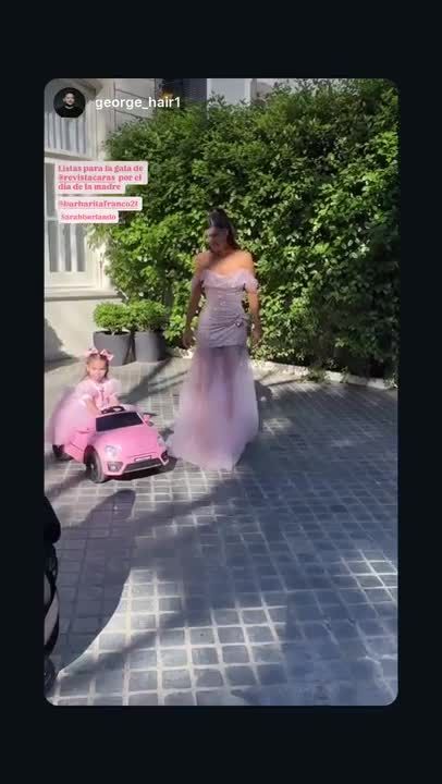 Barby Franco y Sarah Burlando se vistieron de princesas y desfilaron juntas: así lucieron