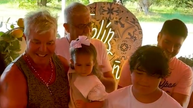 Fernando Burlando y Dieguito Fernando celebraron su cumpleaños juntos: fiesta al aire libre e increíble torta