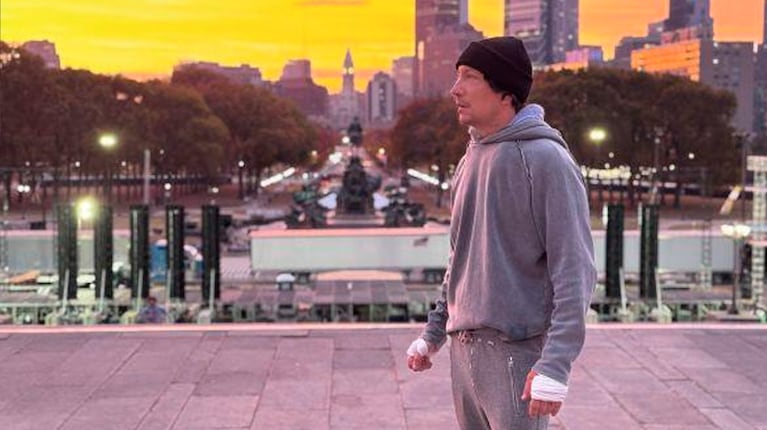 Nico Vázquez recreó una famosa escena de Rocky para anunciar la venta de entradas 