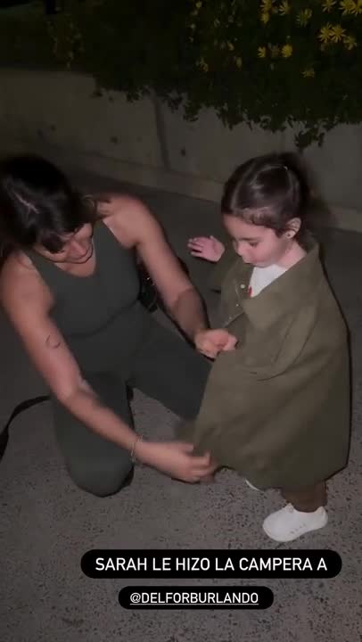 Sarah Burlando ya le roba la campera a su hermana mayor: el divertido video