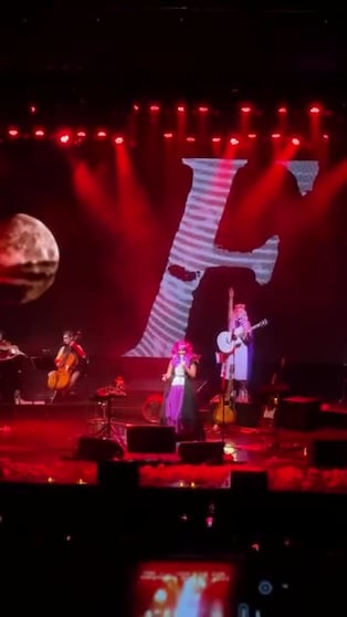 El show de Fabiana Cantilo en Rock & Sinfo: tres horas de clásicos, invitados de lujo y emoción