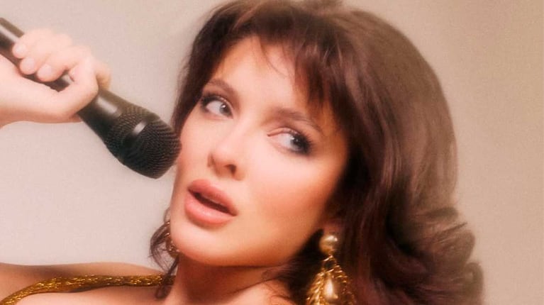 Sofía “La Reini” Gonet rompió las redes con una producción de fotos: “Como Dios me trajo al mundo”