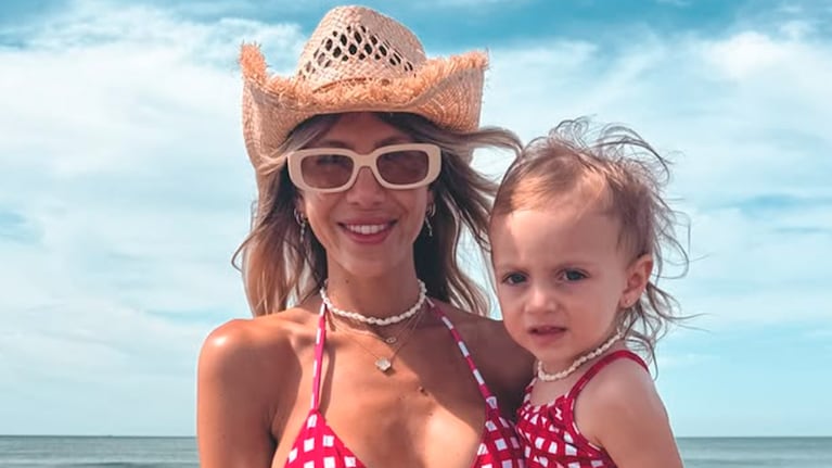 Cande Ruggeri y su hija Vita combinaron sus trajes de baño: el video